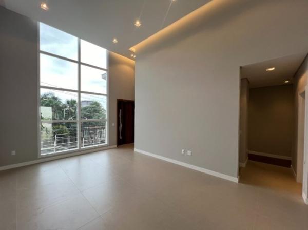 Casa, 3 quartos, 240 m² - Foto 4