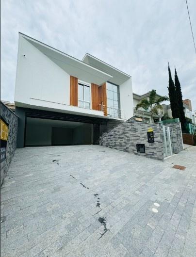 Casa, 3 quartos, 240 m² - Foto 1