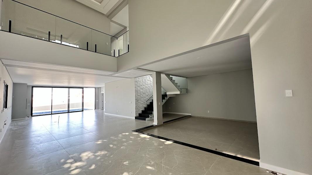 Casa, 3 quartos, 307 m² - Foto 3