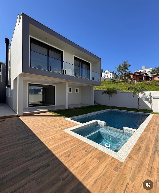 Casa, 4 quartos, 317 m² - Foto 1